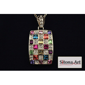 Кулон "Шахматная королева", разноцветный