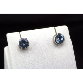 Серьги пусеты "Точка"